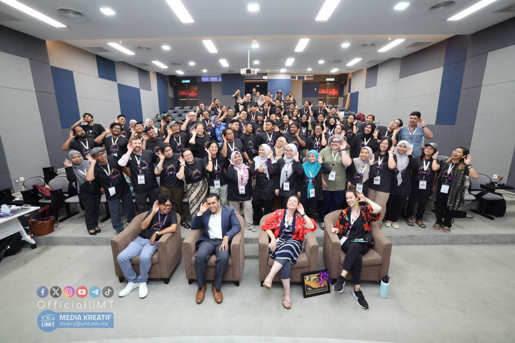 Foto bersama seluruh peserta dan penyelenggara SIMBA 2025 (sumber: Media Kreatif UMT)